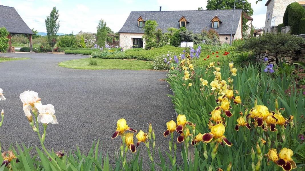 Bed and Breakfast Le Mazet D'Olt Altillac Exterior foto