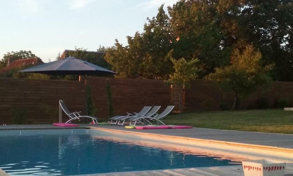 Bed and Breakfast Le Mazet D'Olt Altillac Exterior foto